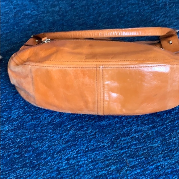 Genuine leather medium size purse. - Picture 3 of 7